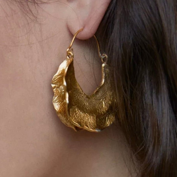NEW Earrings Chunky Hoop Crumpled Molten Metal Trending Jewelry Gold AU01 - Picture 1 of 4